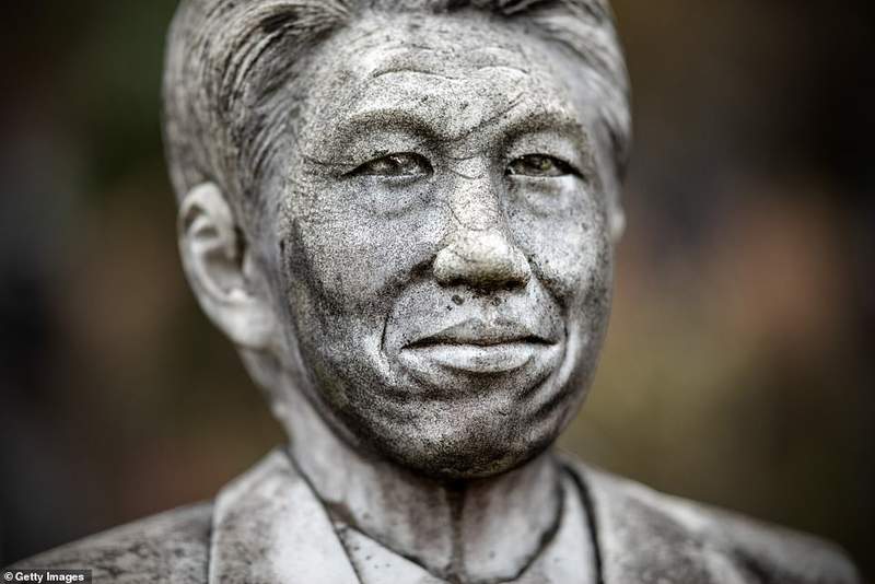 日本雕像公园《石像の里》，超过800双眼睛默默看着你…