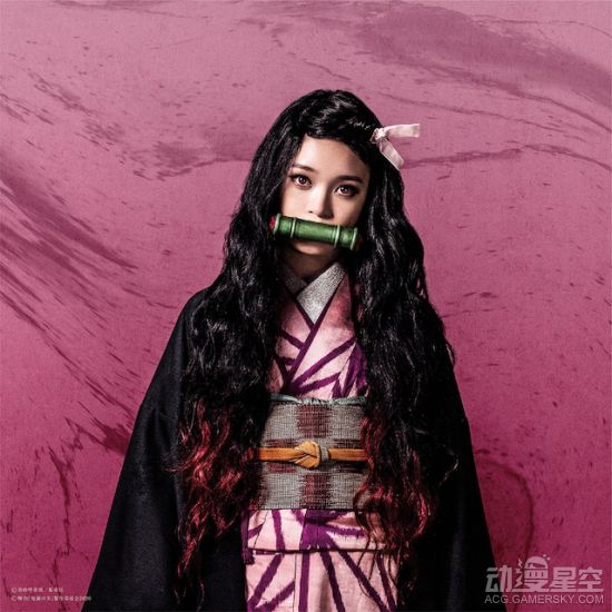 《鬼灭之刃》舞台剧曝定妆海报 全员登场气势十足