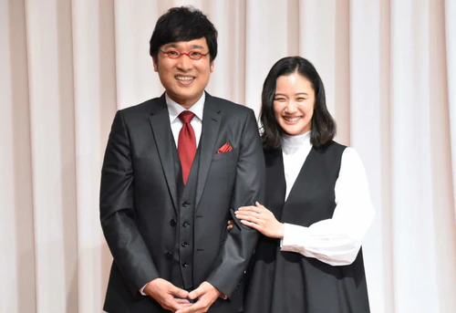 美女与谐星！日本网友票选结婚发表时最震惊的搞笑艺人夫妻