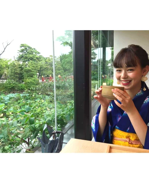 最年轻的世界小姐日本代表，16岁混血正妹《世良Malika》