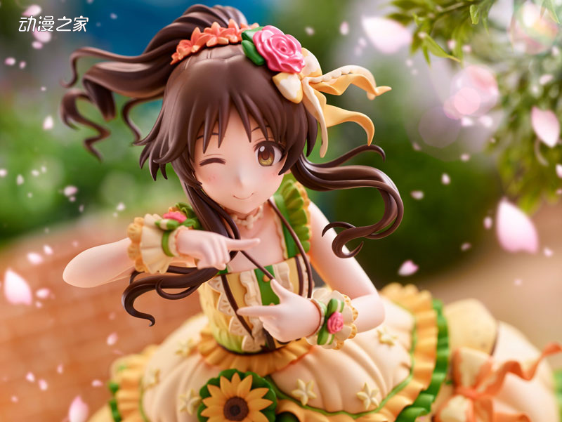 amiami《偶像大师灰姑娘女孩》高森蓝子1/8比例手办