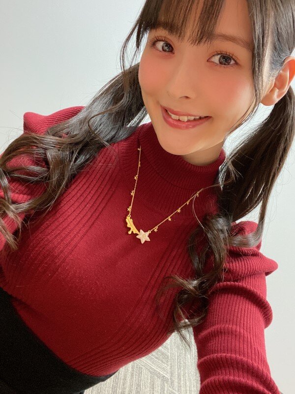 上坂堇生日晒出美照两张