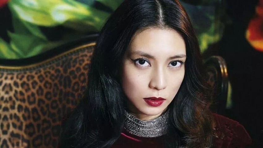 她们的美貌让人感觉高攀不起