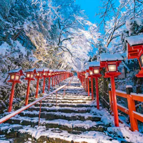 雪后的的京都贵船神社